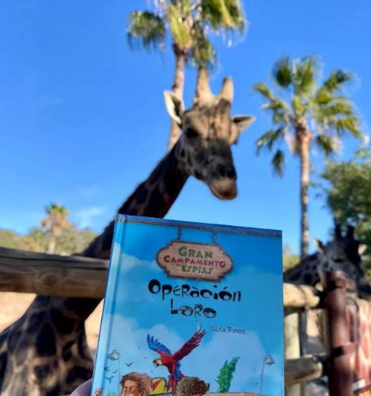 Donate a book to the DANA relief fund and get free a ticket to Terra Natura Murcia this Christmas