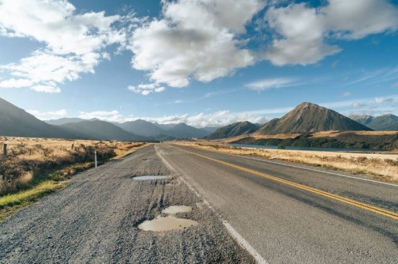 Nearly half of Spain's crumbling roads are concentrated in just 3 regions