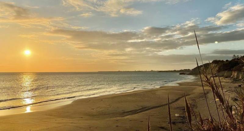 British pensioner rescued from strong current off Cádiz beach