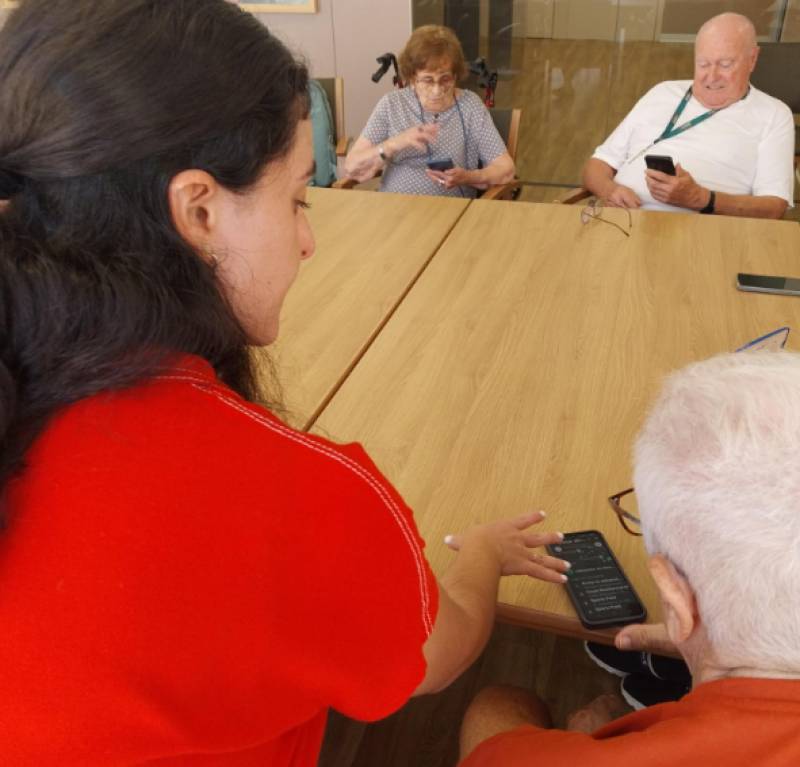 Caser Residencial Málaga residents prove age is no barrier to getting tech savvy
