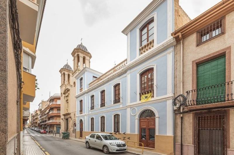 November 23 Free guided tour of 16th century architecture in Yecla