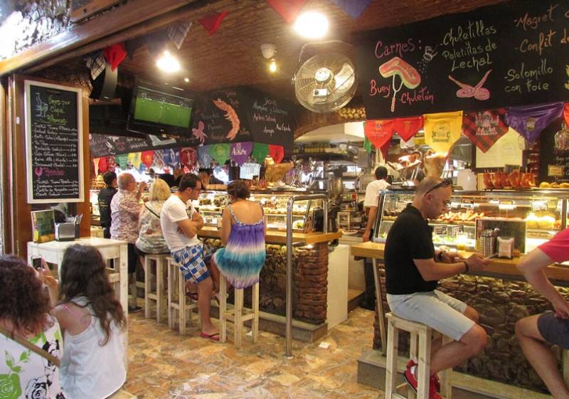 April 10: Full day trip to Benidorm with Raquel Tours with pickups from Murcia resorts